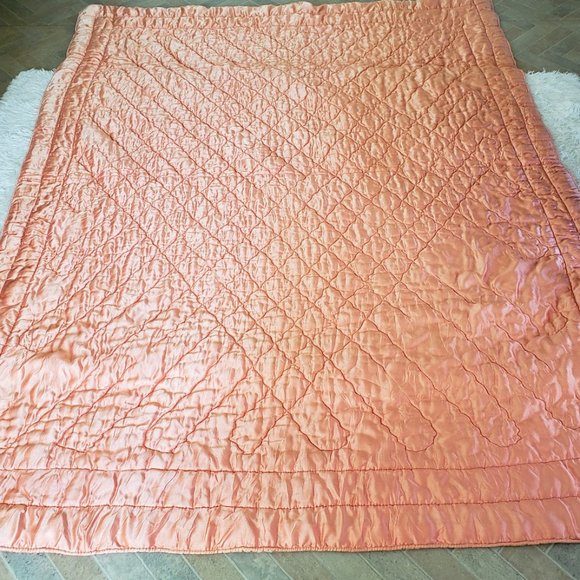 Lockport Vtg Quilted SATIN Comforter Blanket 66 x 85 Twin Pink Peach Thick Warm - Picture 4 of 16